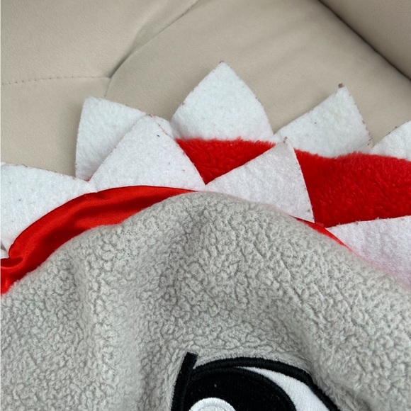 Lot of 2! Snuggie tails! Blankie tails! Mermaid & shark! Cozy kids’ blankets! - Picture 5 of 10